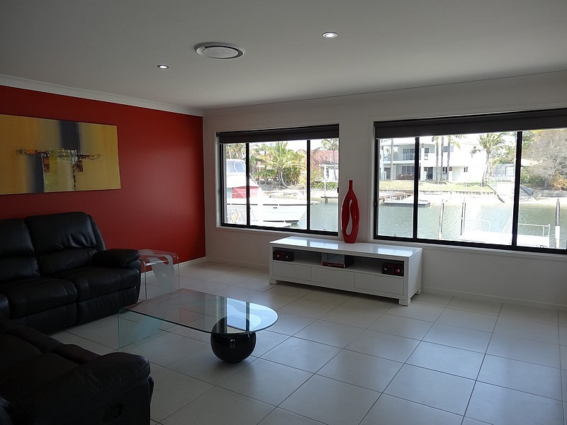 16 Dobell Avenue, Paradise Point QLD 4216