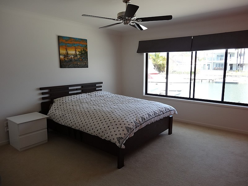 16 Dobell Avenue, Paradise Point QLD 4216