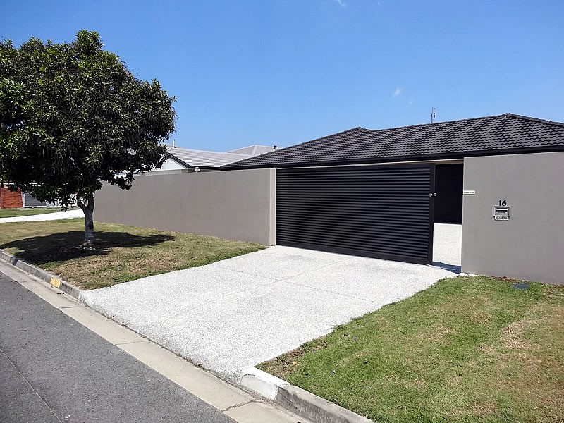 16 Dobell Avenue, Paradise Point QLD 4216