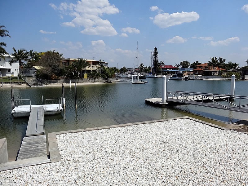 16 Dobell Avenue, Paradise Point QLD 4216