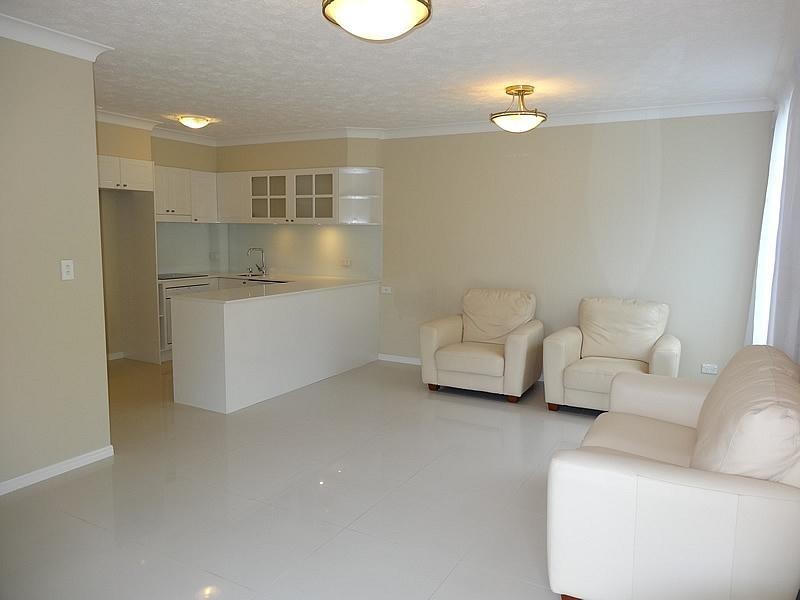 11/130 Marine Parade, Southport QLD 4215