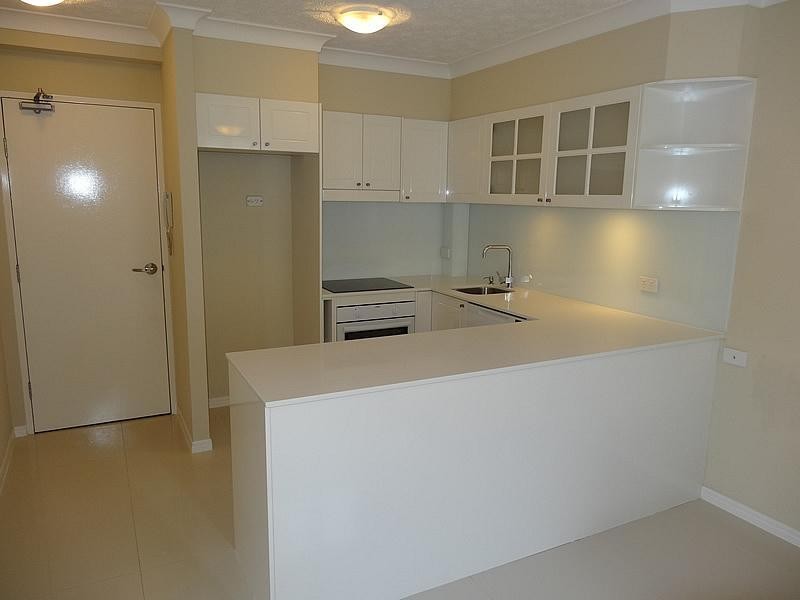 11/130 Marine Parade, Southport QLD 4215