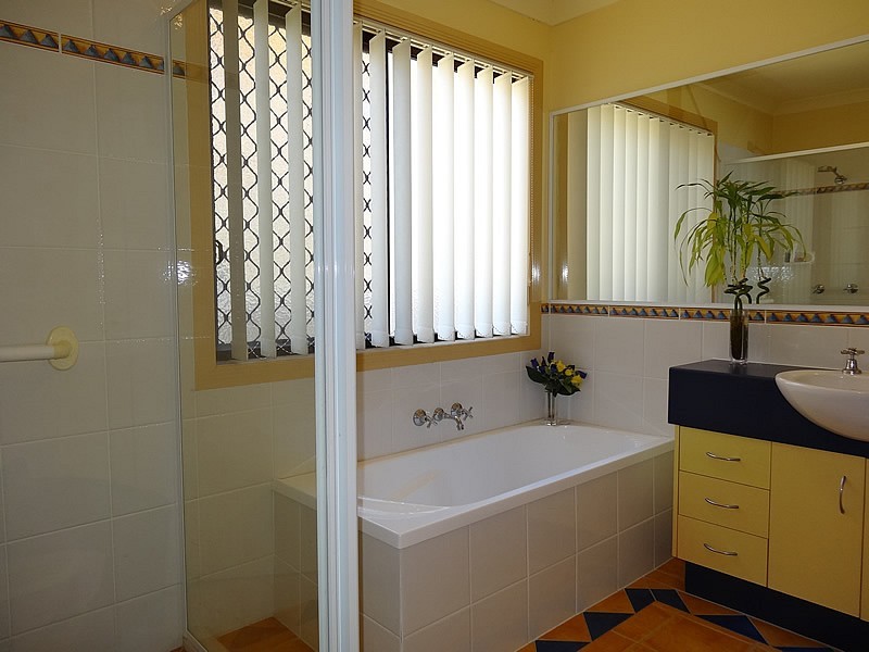 1/3 Margaroola Avenue, Biggera Waters QLD 4216