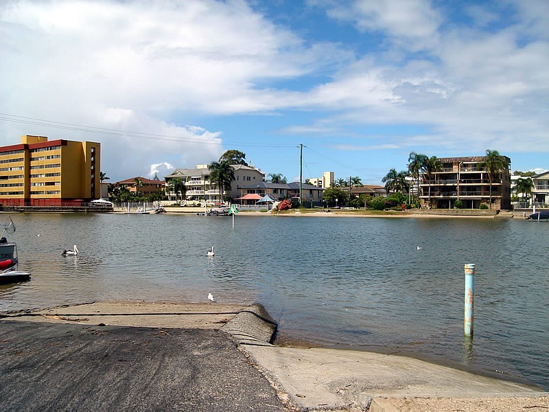 1/3 Margaroola Avenue, Biggera Waters QLD 4216