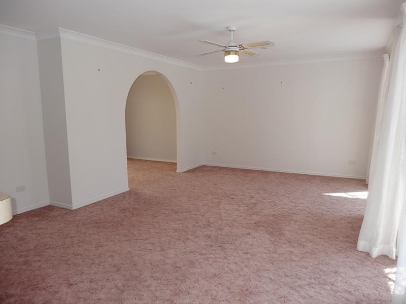 186 Morala  Avenue, Runaway Bay QLD 4216