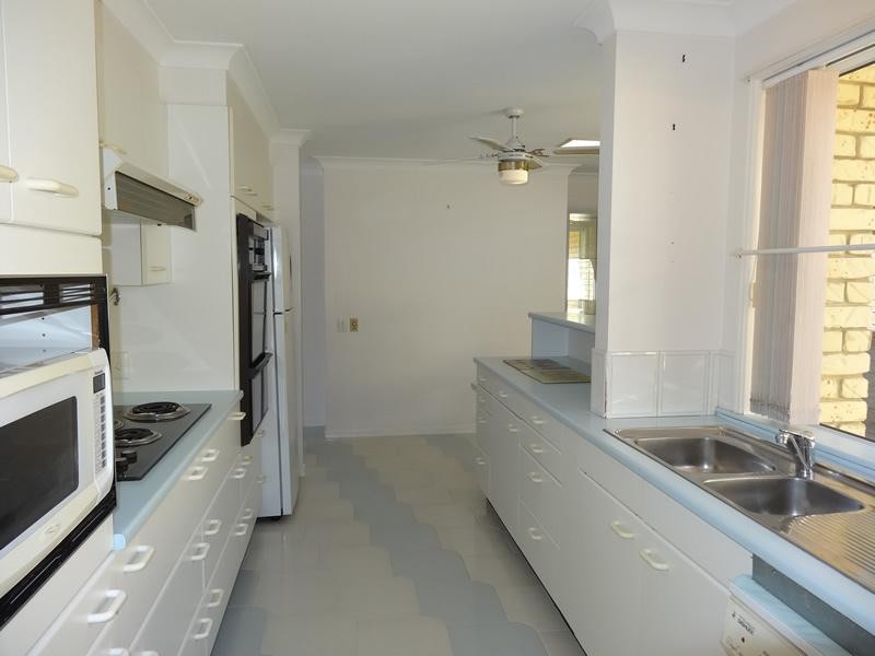 186 Morala  Avenue, Runaway Bay QLD 4216