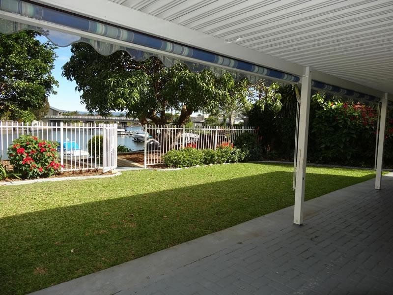 186 Morala  Avenue, Runaway Bay QLD 4216