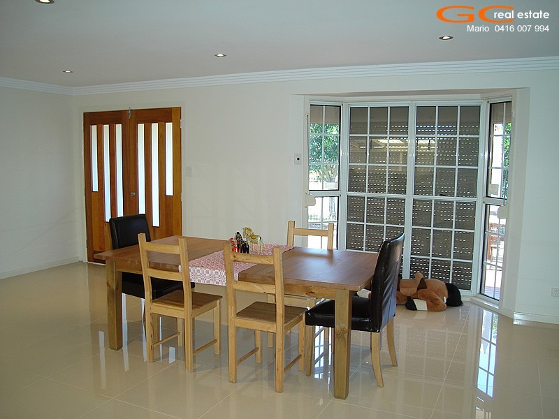 28 Hyacinth Avenue, Hollywell QLD 4216