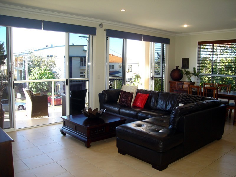 1/6 Joseph Street, Runaway Bay QLD 4216