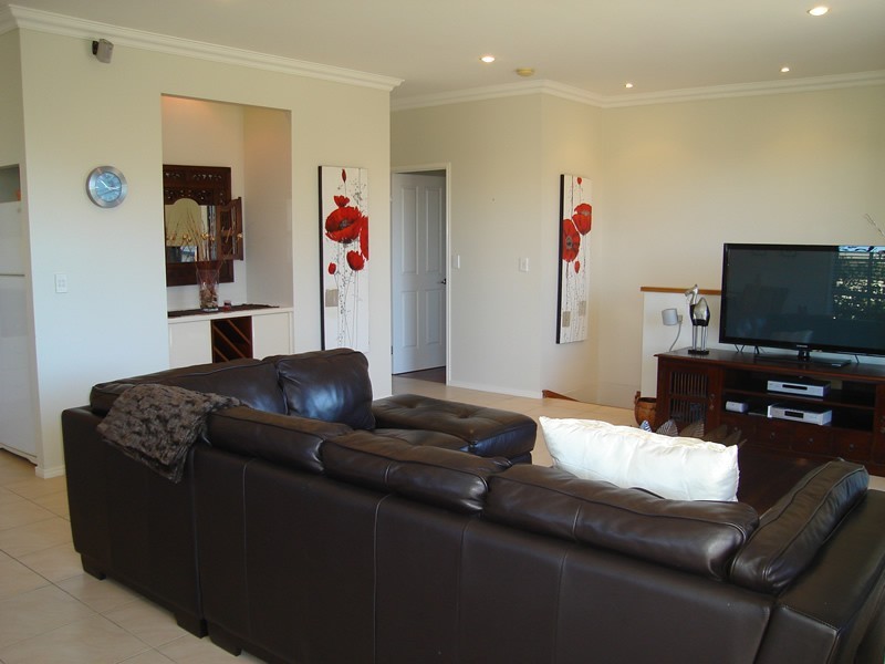 1/6 Joseph Street, Runaway Bay QLD 4216