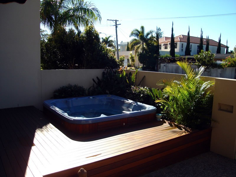 1/6 Joseph Street, Runaway Bay QLD 4216