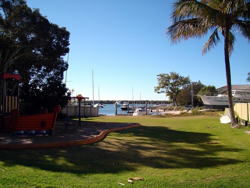 1/6 Joseph Street, Runaway Bay QLD 4216