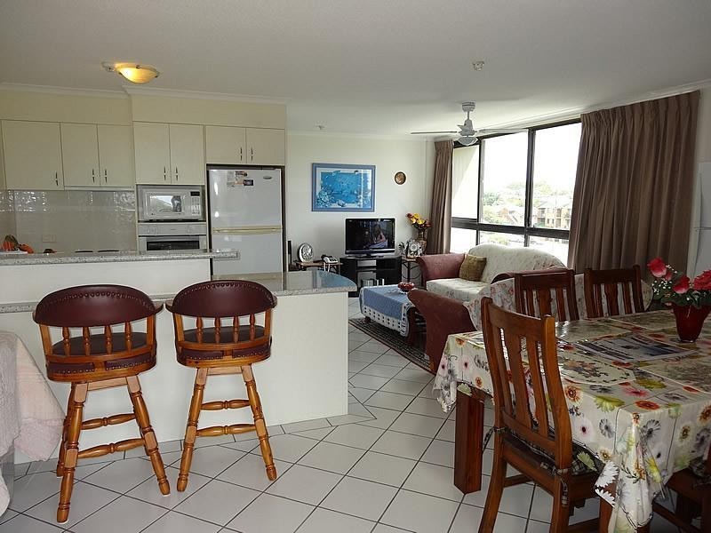 3a/114 Marine Parade, Southport QLD 4215