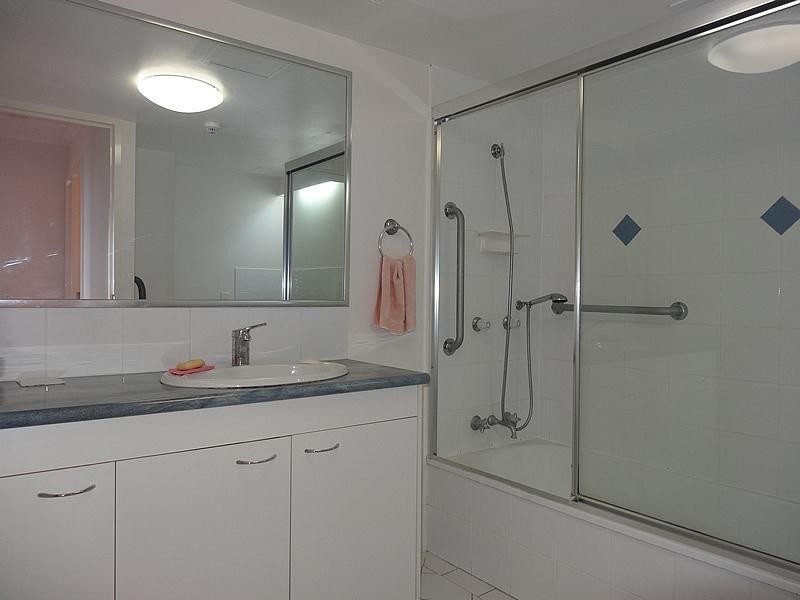 3a/114 Marine Parade, Southport QLD 4215