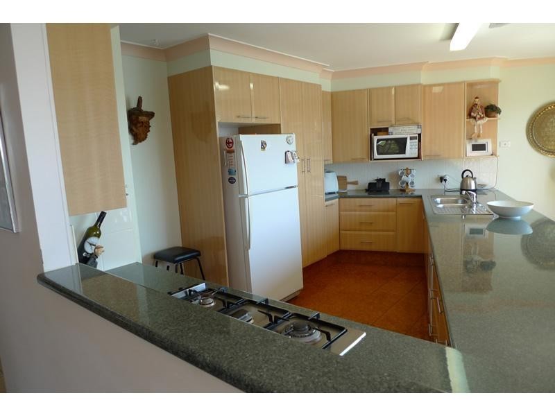 19 Erave Avenue, Runaway Bay QLD 4216