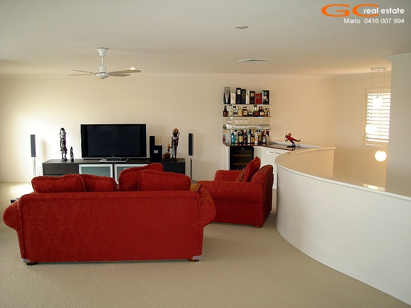 16/87 Morala Avenue, Runaway Bay QLD 4216