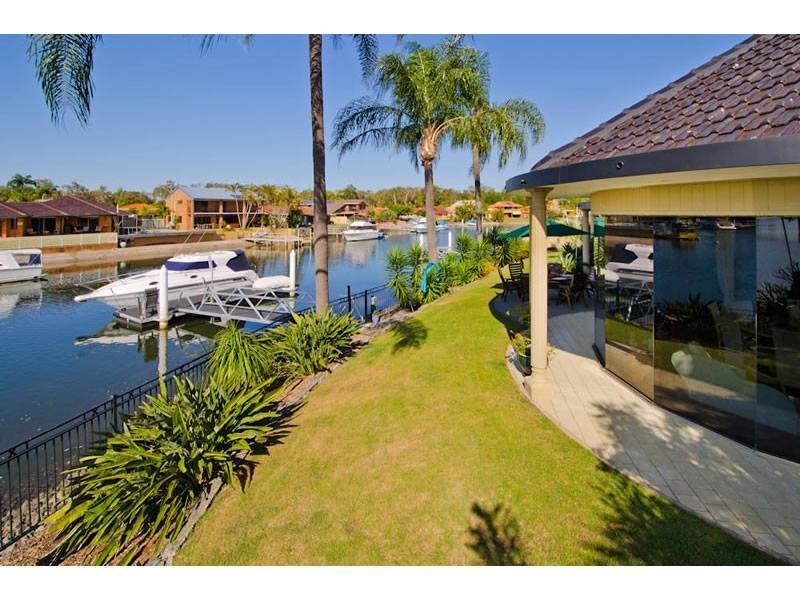 52 Walter Raleigh Crescent, Hollywell QLD 4216