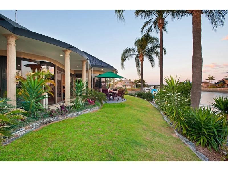 52 Walter Raleigh Crescent, Hollywell QLD 4216