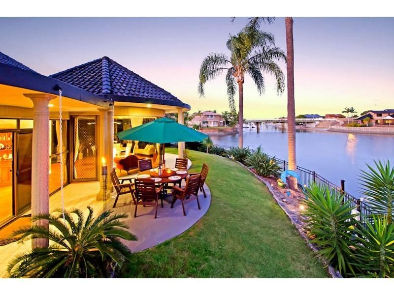 52 Walter Raleigh Crescent, Hollywell QLD 4216