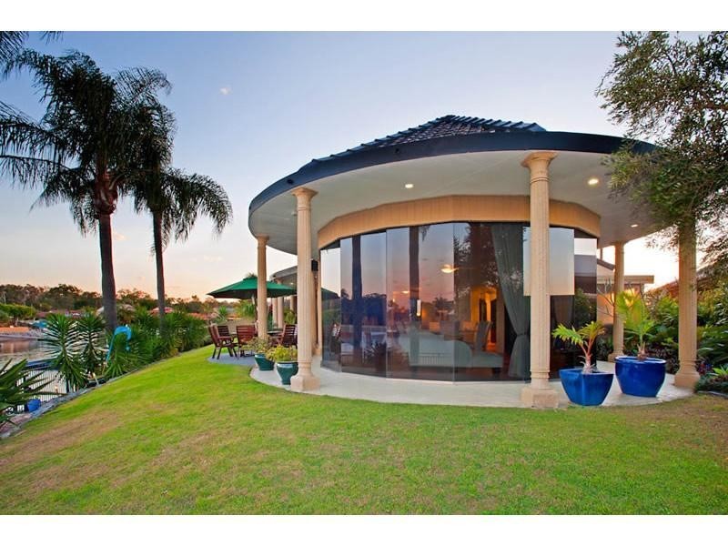 52 Walter Raleigh Crescent, Hollywell QLD 4216