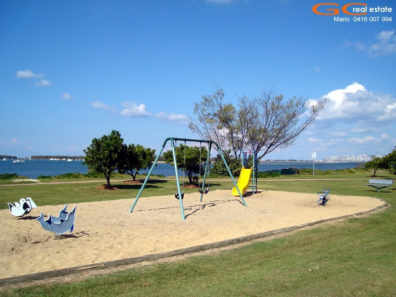 64 Morala Avenue, Runaway Bay QLD 4216