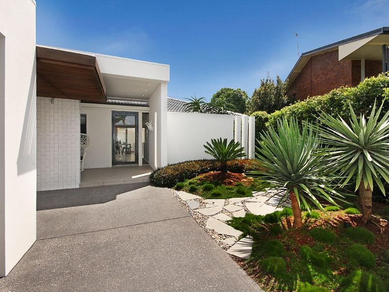 5 Ama Avenue, Runaway Bay QLD 4216