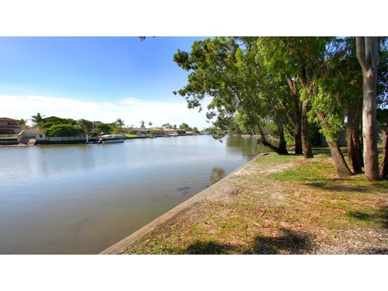 47 Ashbourne  Terrace, Biggera Waters QLD 4216