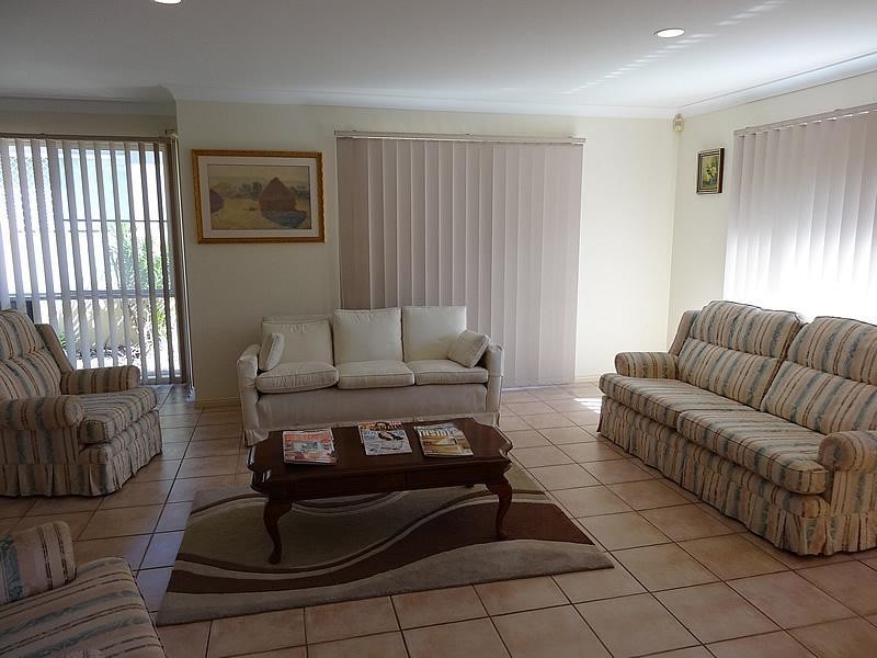 28 Christa Way, Benowa Waters QLD 4217