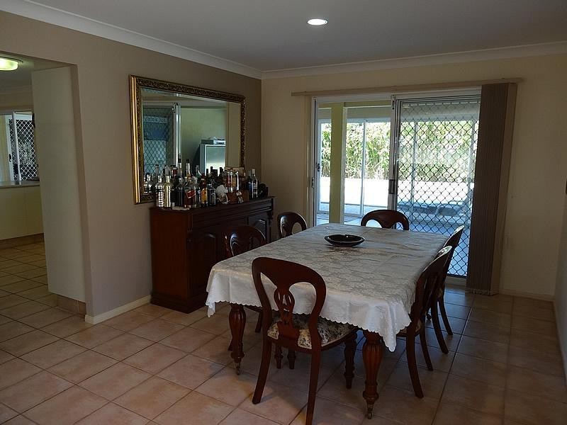 28 Christa Way, Benowa Waters QLD 4217