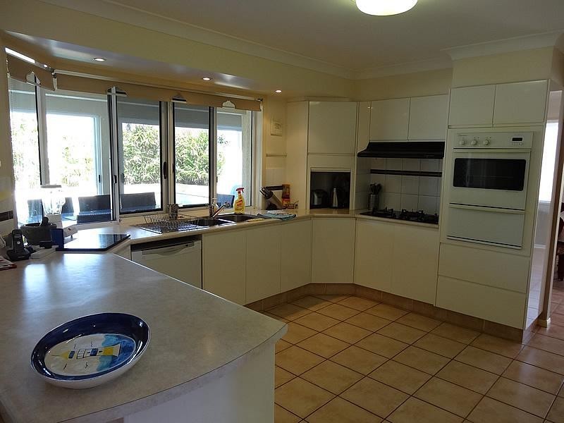 28 Christa Way, Benowa Waters QLD 4217