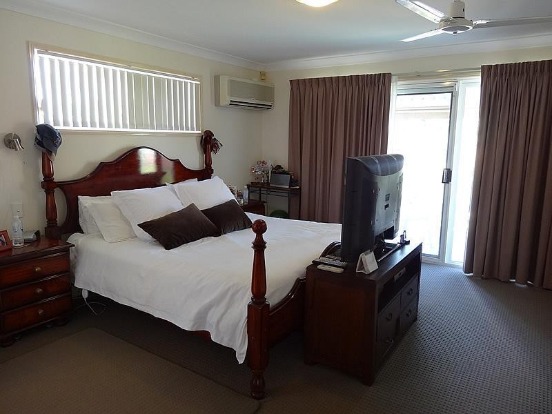 28 Christa Way, Benowa Waters QLD 4217