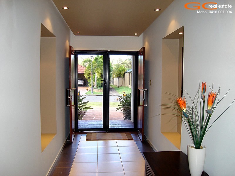 34 Petworth Court, Arundel QLD 4214