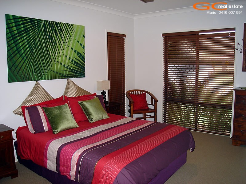 34 Petworth Court, Arundel QLD 4214