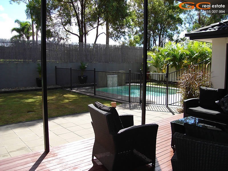 34 Petworth Court, Arundel QLD 4214