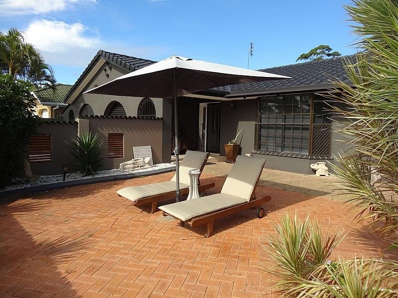 22 Sundown Drive, Paradise Point QLD 4216