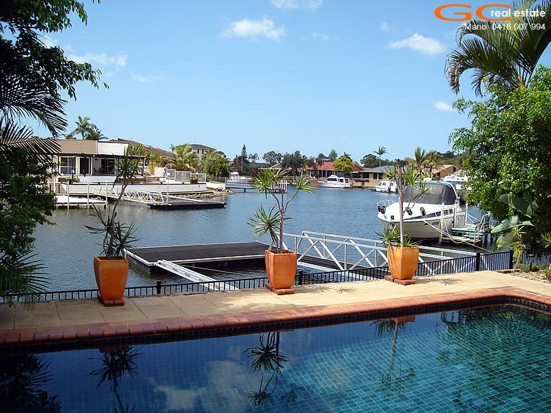 237 Morala Avenue, Runaway Bay QLD 4216