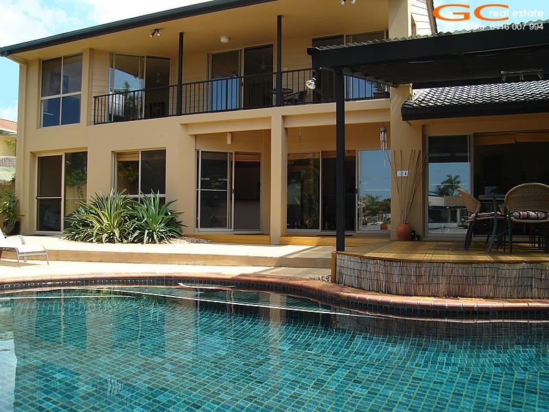 237 Morala Avenue, Runaway Bay QLD 4216