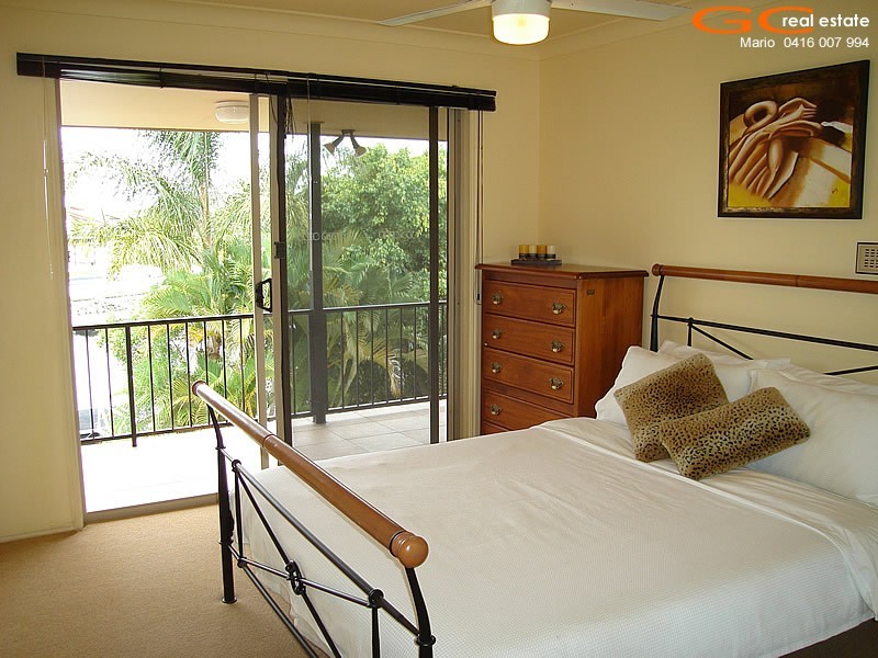 237 Morala Avenue, Runaway Bay QLD 4216