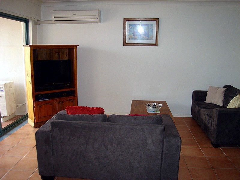 7 Robert Street, Labrador QLD 4215