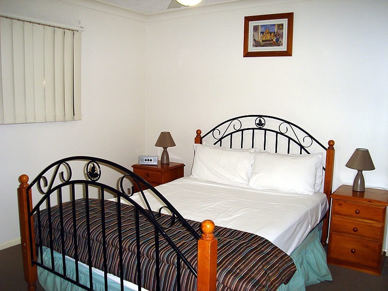 7 Robert Street, Labrador QLD 4215