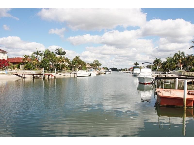 76 Oxley Drive, Paradise Point QLD 4216