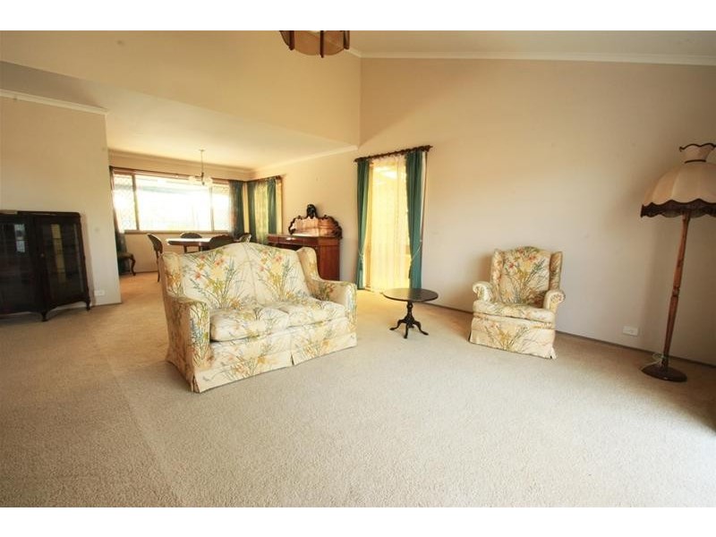 76 Oxley Drive, Paradise Point QLD 4216