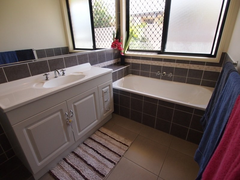 6 Costa Del Sol Avenue, Coombabah QLD 4216