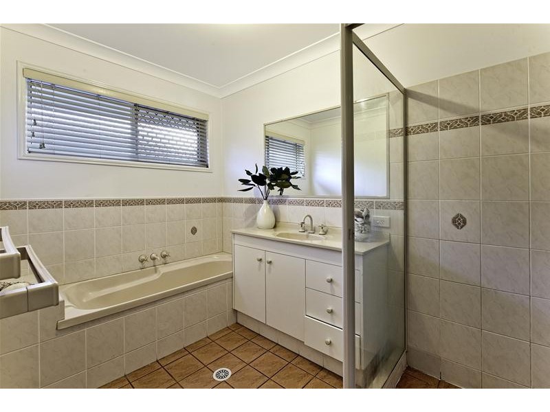 5 Lefroy Drive, Coombabah QLD 4216