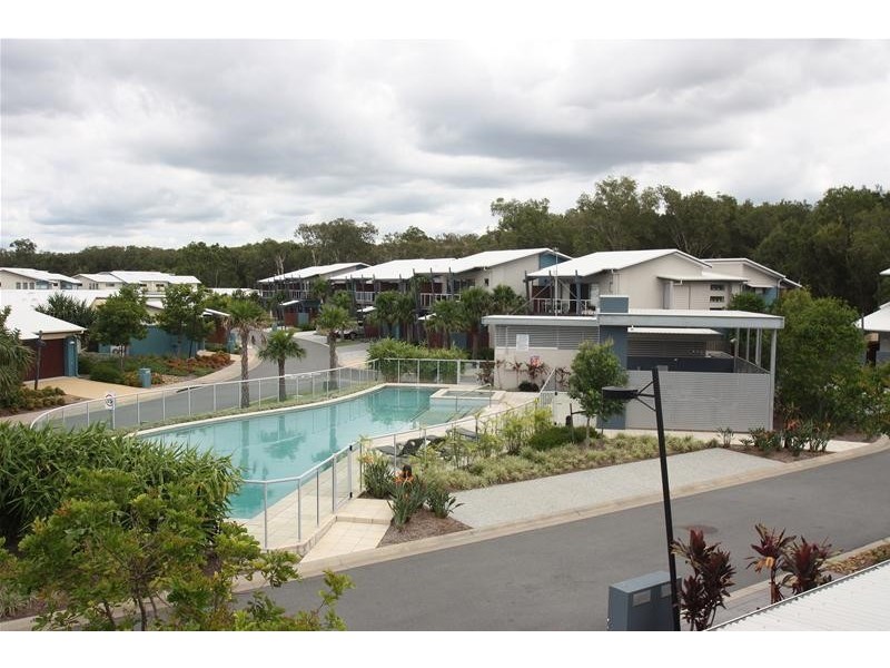 27/1 Manacor Place, Runaway Lagoons, Runaway Bay QLD 4216