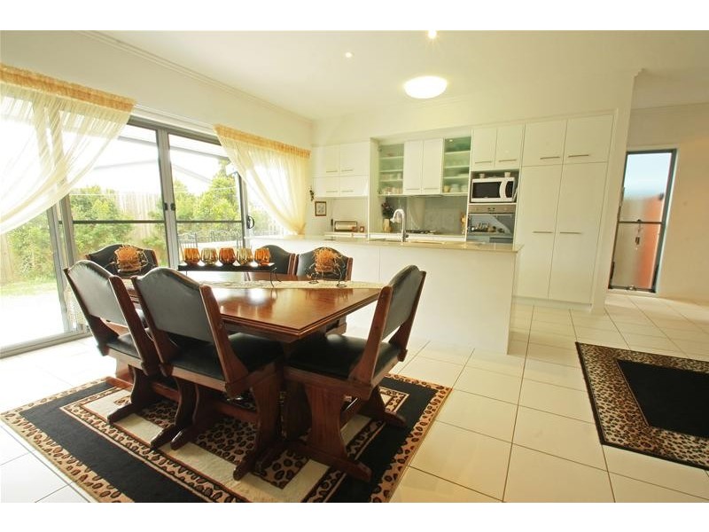 27/1 Manacor Place, Runaway Lagoons, Runaway Bay QLD 4216