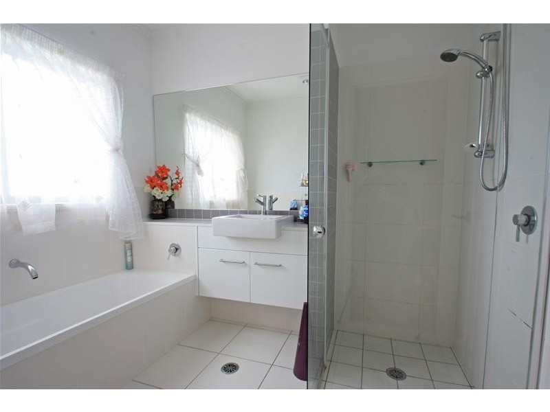 27/1 Manacor Place, Runaway Lagoons, Runaway Bay QLD 4216