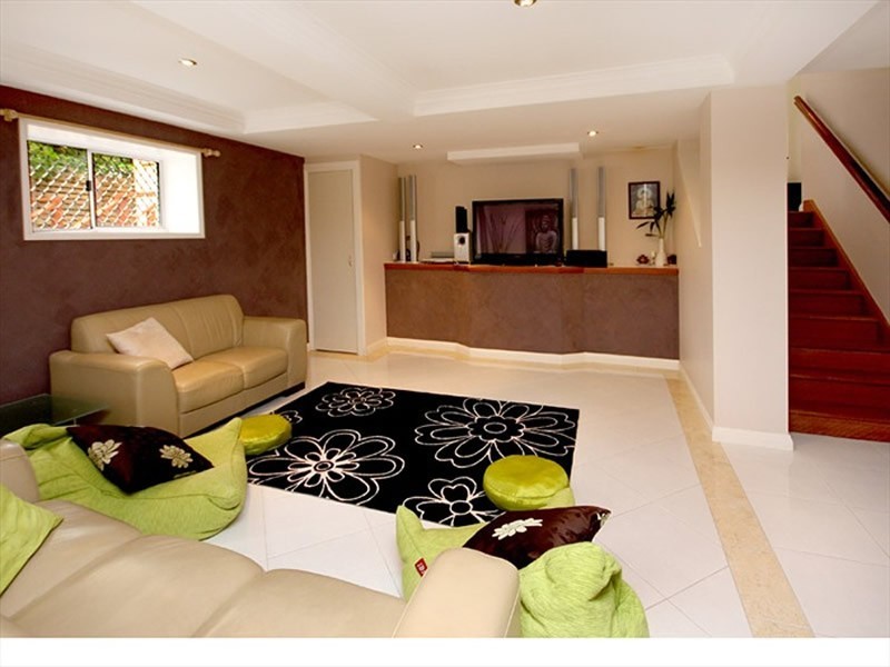 2 Lergessner Street, Biggera Waters QLD 4216