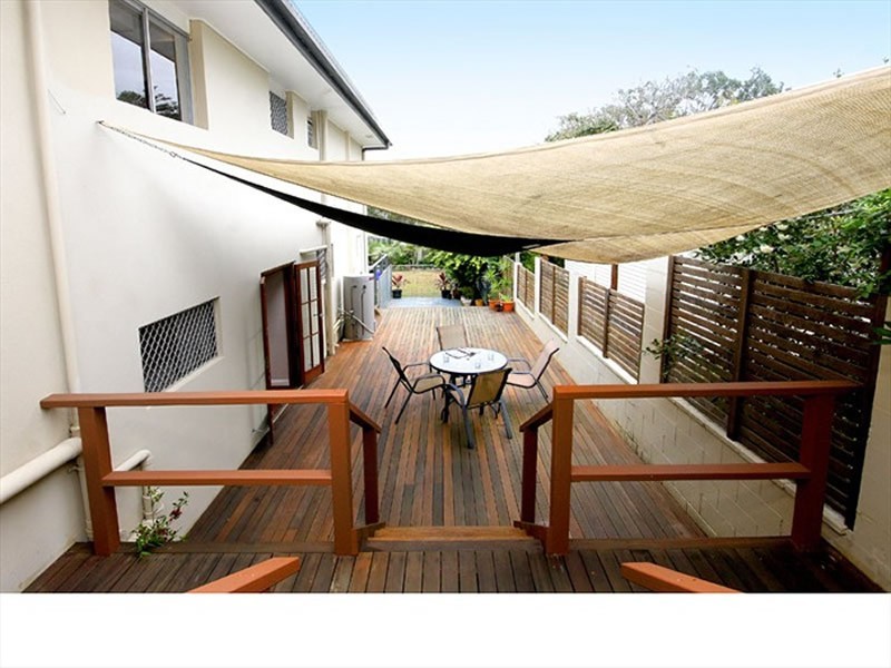 2 Lergessner Street, Biggera Waters QLD 4216