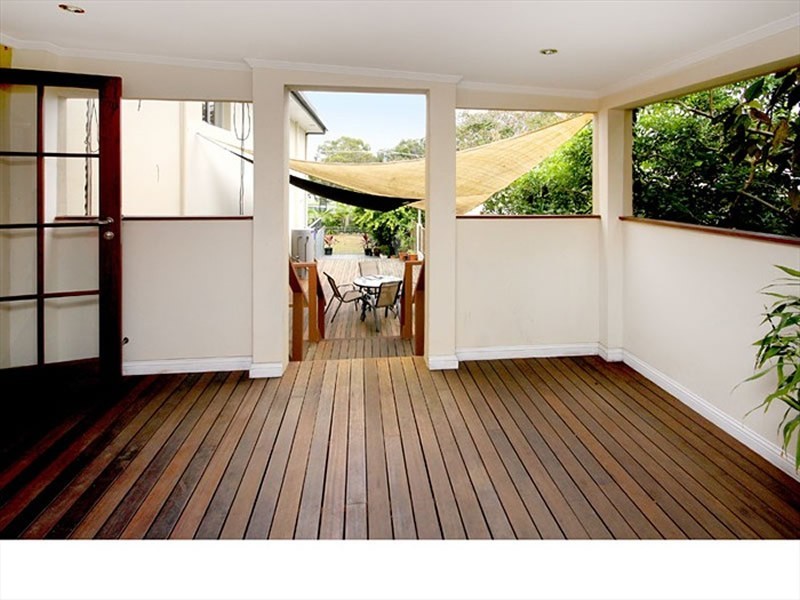 2 Lergessner Street, Biggera Waters QLD 4216